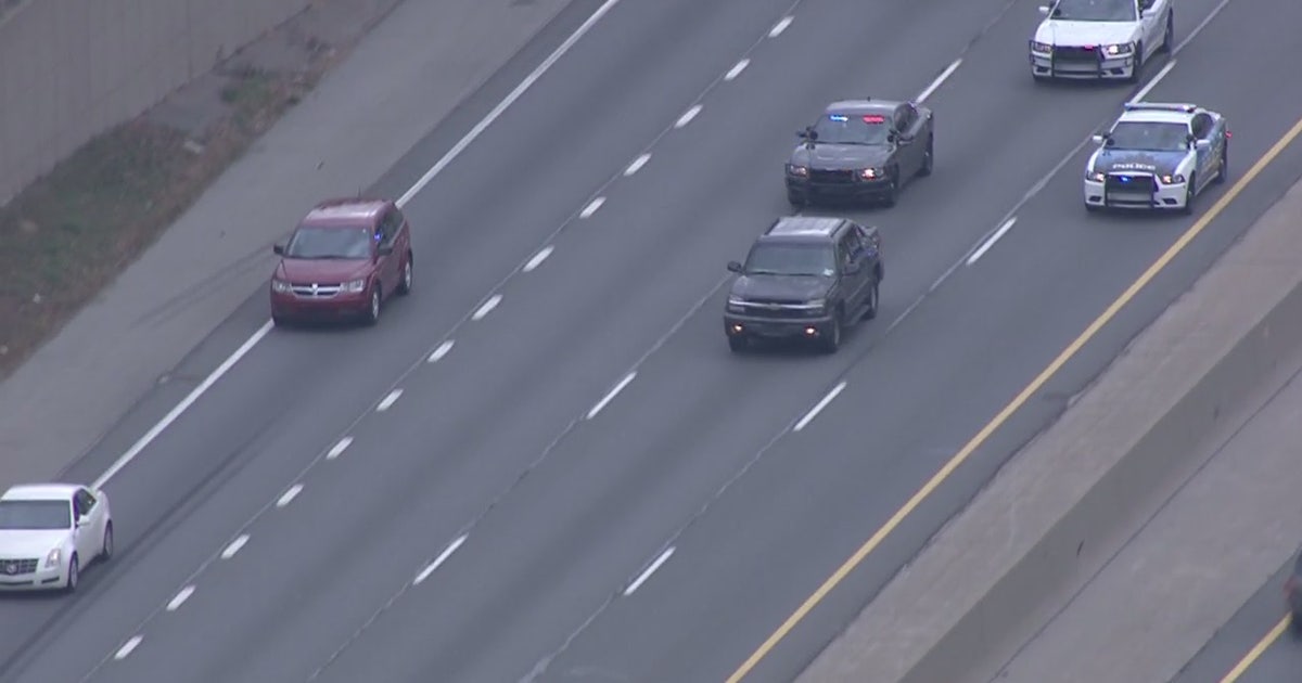Miles-long police chase ends in Oakland Mall parking lot | FOX 2 Detroit