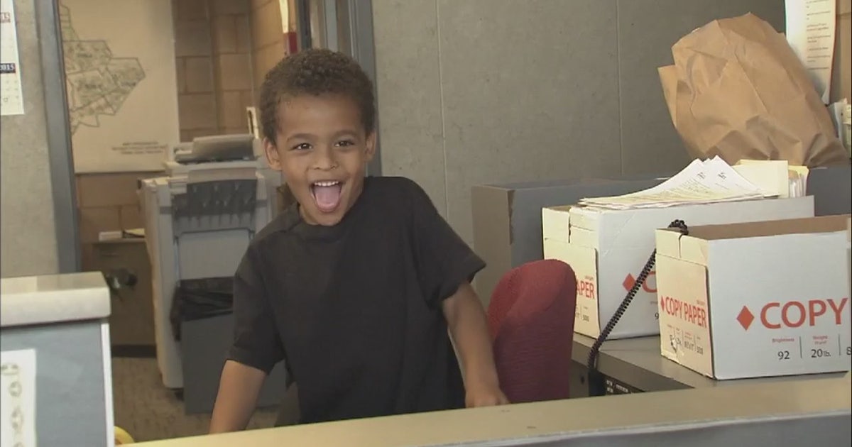 Mother of child found wandering streets gets police ticket | FOX 2 Detroit