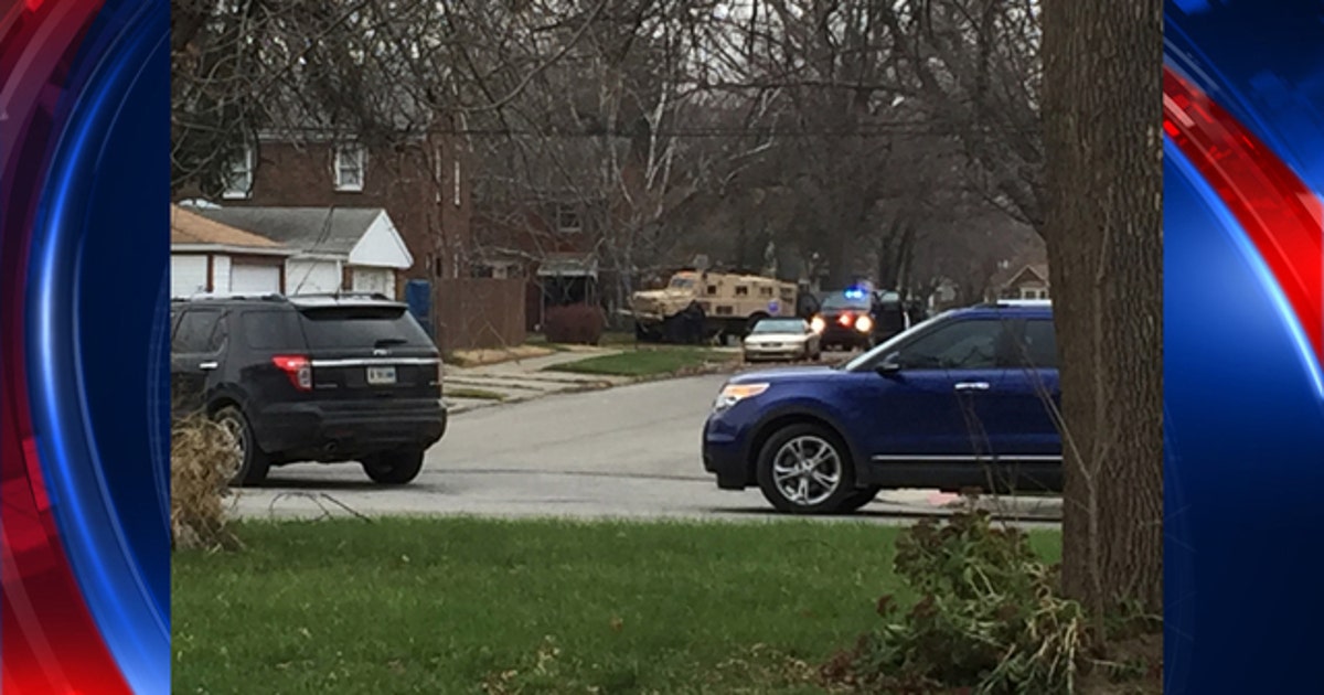 Baricaded murder suspect in custody after hours-long standoff | FOX 2 ...