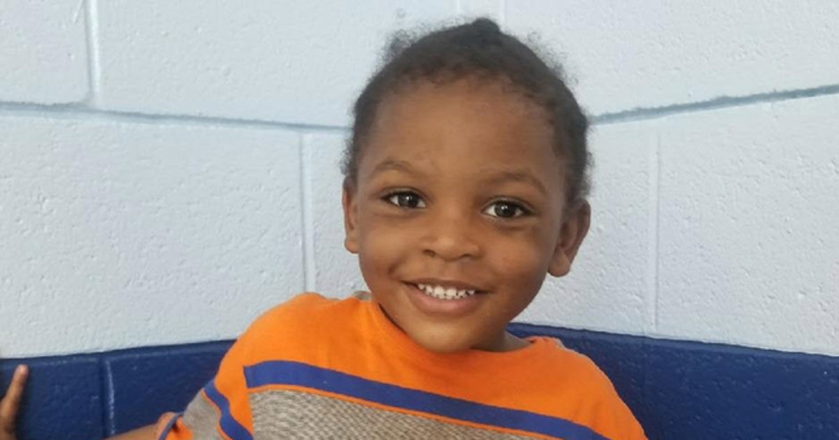 Mother reunited with young boy found wandering on west side of Detroit ...
