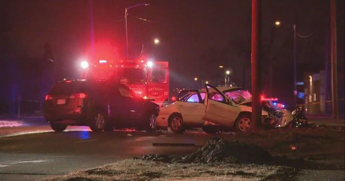 Woman dies after car crash on Detroit's east side, man critically ...