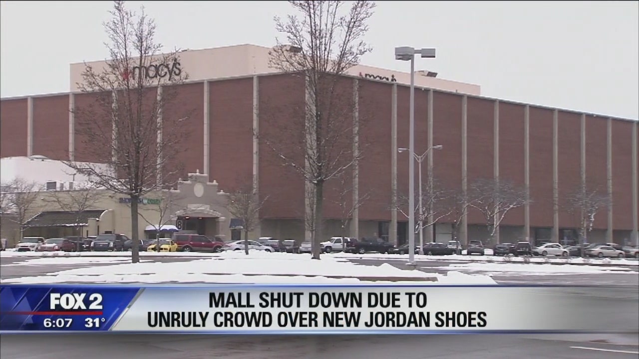 shoe stores in eastland mall