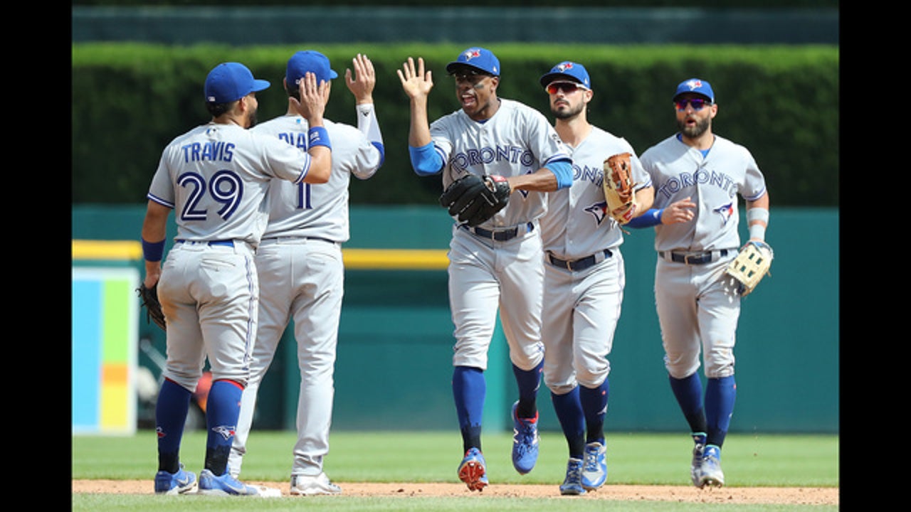 Curtis Granderson, Teoscar Hernandez lead Blue Jays over Tigers