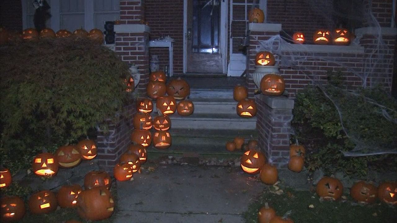 Co. man carves 150 pumpkins for trickortreaters
