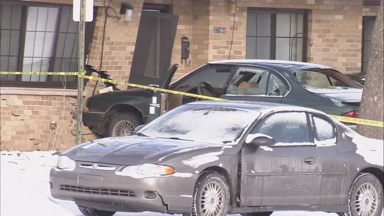 1 killed, 1 injured in shooting outside Inkster housing complex FOX 2