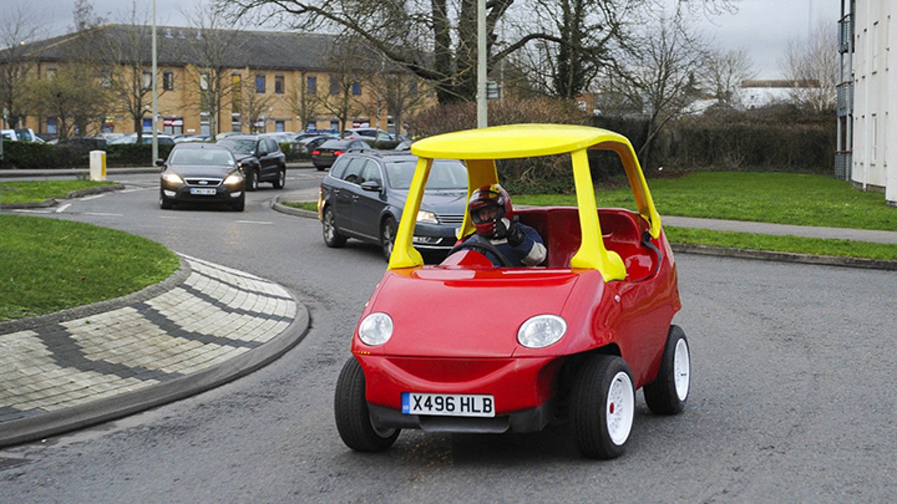 Used little tikes store car