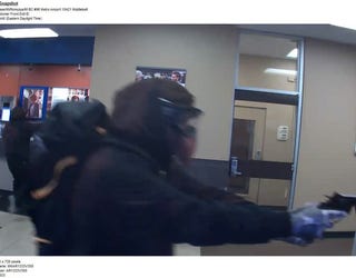 CHASE BANK ROBBERY PIC 3_1458775429278.jpg