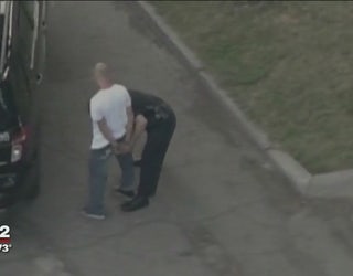 FOX_2_helps_Dearborn_cops_track_down_sus_2_20160623214325