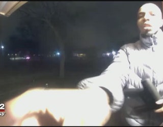 Man_with_gun_caught_on_camera_ringing_ho_0_20171205001034