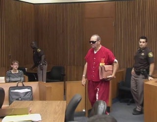 Sparks_fly_as_Bashara_s_defense_attornie_0_20150916211739