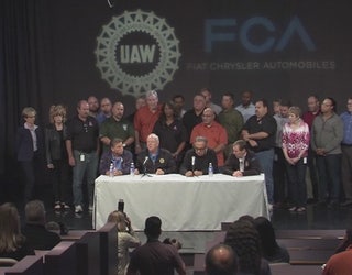 UAW_and_Fiat_Chrysler_reach_tentative_ag_1_20150916022015