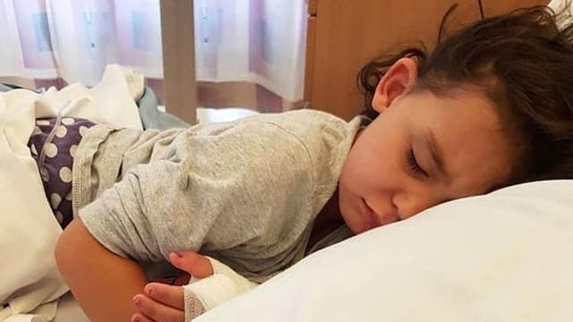 Girl, 4, contracts life-threatening infection after trying on shoes without socks, mom claims