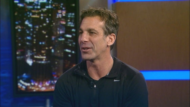 Chelios leaving Red Wings to return to Chicago