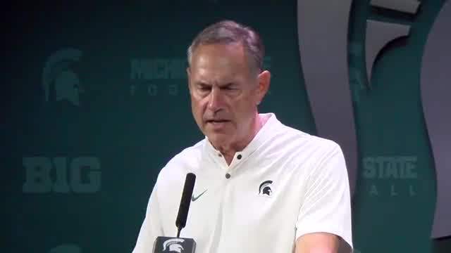WATCH: No. 11 Michigan State squeaks by Utah State 38-31