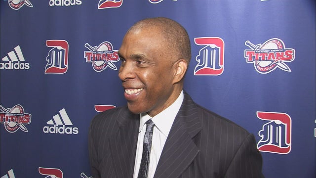 WATCH: University of Detroit Mercy hires Mike Davis as head coach