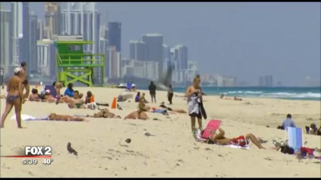 Do base tans really protect you? No, here's why