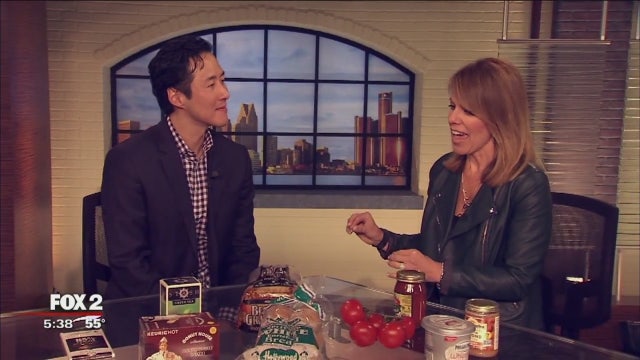 Food choices that help fight the aging process