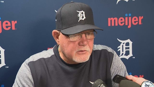 Odor homers in 10th inning to lift Rangers over Tigers 5-4