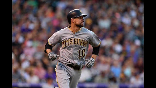 AP source: Jordy Mercer, Tigers agree to $5.25M, 1-year deal