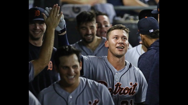 Tigers hit 4 HRs in 10-2 rout White Sox