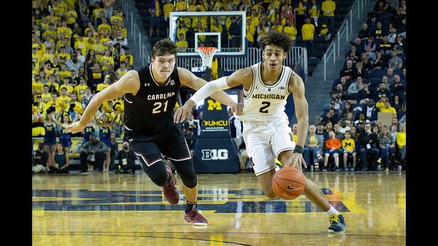 No. 5 Michigan stays unbeaten, tops South Carolina 89-78