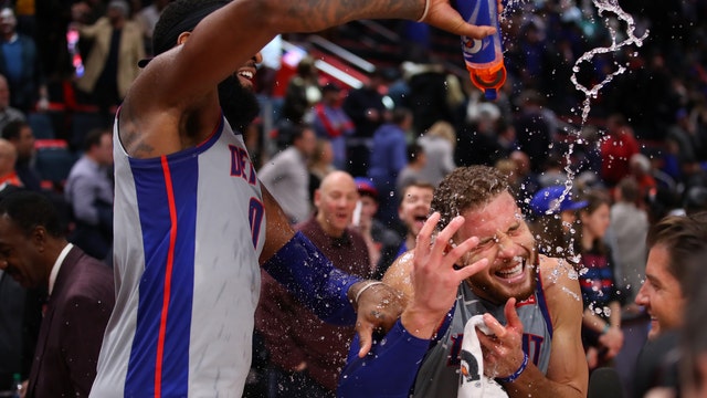 WATCH: Griffin, Drummond lead Pistons over Curry, Warriors 111-102