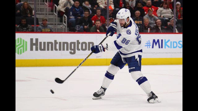 Lightning beat Red Wings 6-5 in shootout