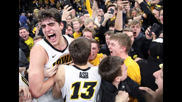 Iowa stuns No. 5 Michigan 74-59