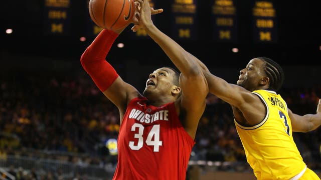 WATCH: Simpson's triple-double lifts No. 5 Michigan over Ohio State