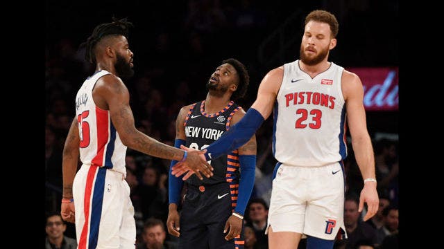 Griffin scores 29, Pistons hand Knicks 14th straight loss