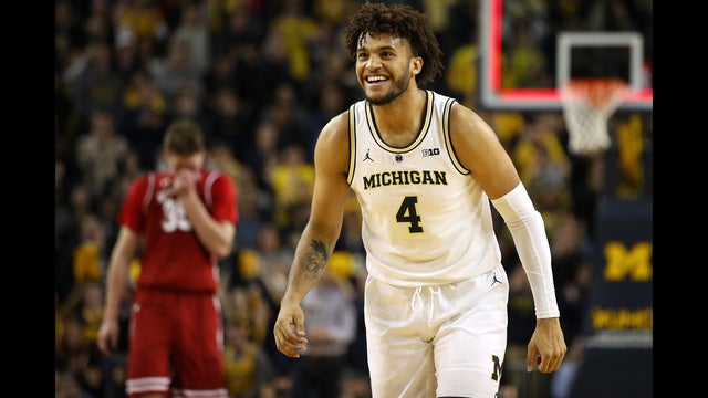Michigan No. 6, MSU No. 11 in AP Top 25