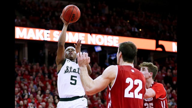 Winston outduels Happ in Michigan State win