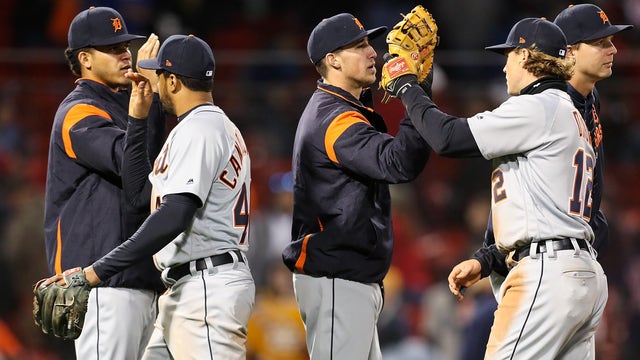 Tigers sweep Red Sox in doubleheader