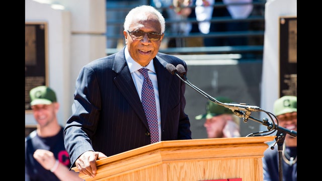 Frank Robinson, baseball's fearsome trailblazer, dies at 83