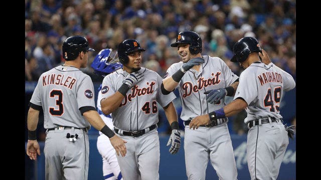 Tigers turn first triple play since 2001, beat Blue Jays 5-4