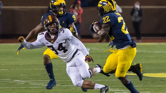 WATCH: Michigan runs wild, pulls away and routs Minnesota 33-10