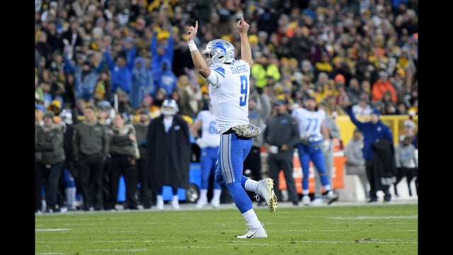 Lions win 30-17 as QB Matthew Stafford dissects Packers