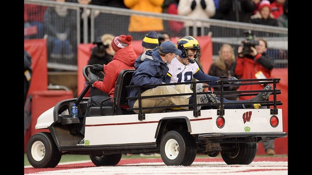 Michigan QB Brandon Peters carted off field with injury