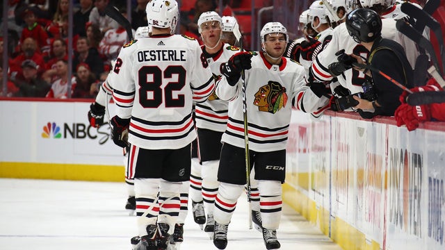 WATCH: DeBrincat's hat trick lifts Blackhawks over Detroit 5-1