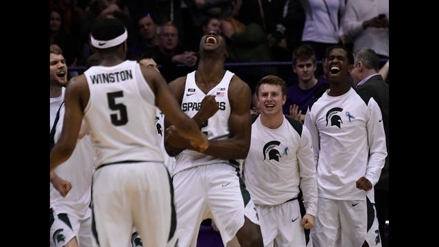 No. 2 Michigan St. rallies from 27 down, beats Northwestern