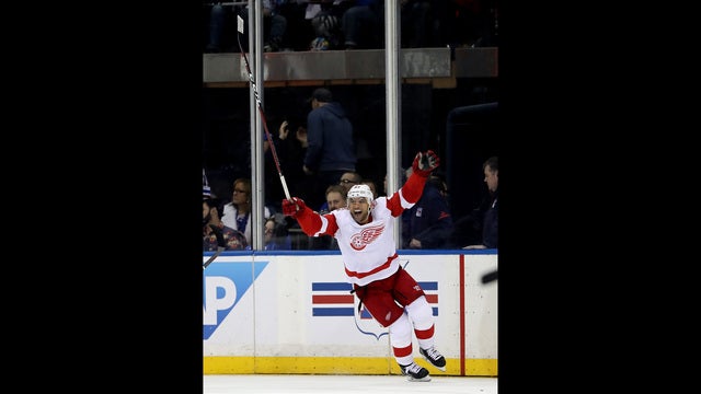 Daley scores on tip late in OT, Red Wings beat Rangers 3-2