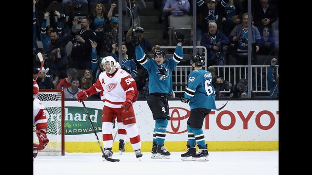 Sharks take 5-3 win over Red Wings