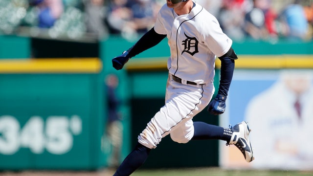 WATCH: Tigers split doubleheader with Royals