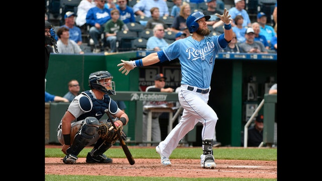 Royals hit 3 homers as offense powers 10-6 win over Tigers