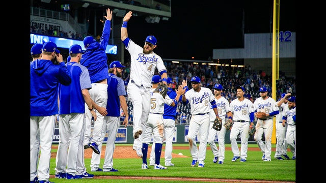 Royals rally for 4-2 win over Tigers