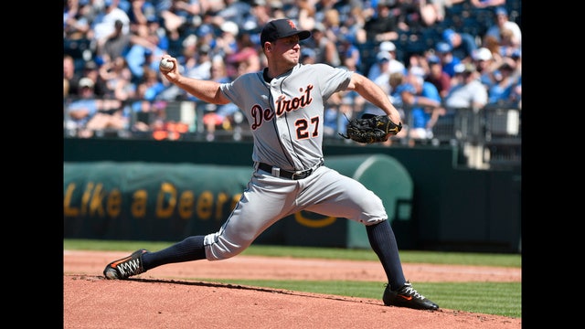 Zimmermann, Castellanos help Tigers beat Royals 3-2