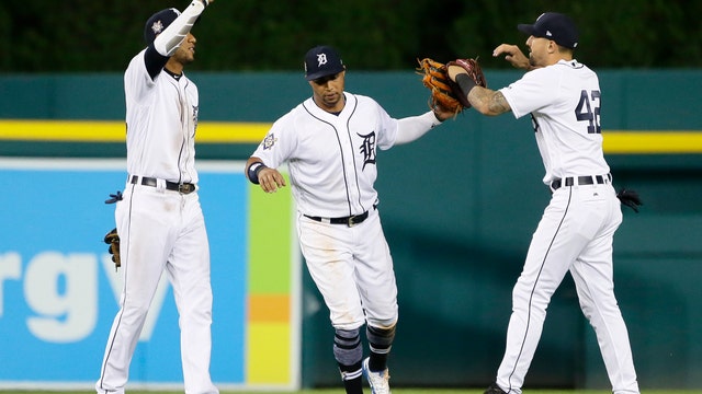 WATCH: Tigers & Yankees split doubleheader