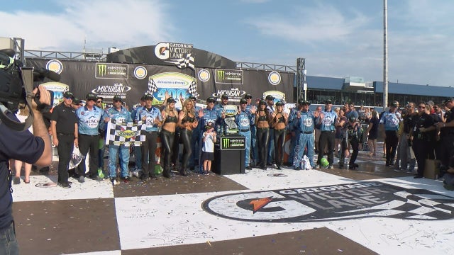 WATCH: Harvick wins at Michigan for NASCAR-high 7th victory of year