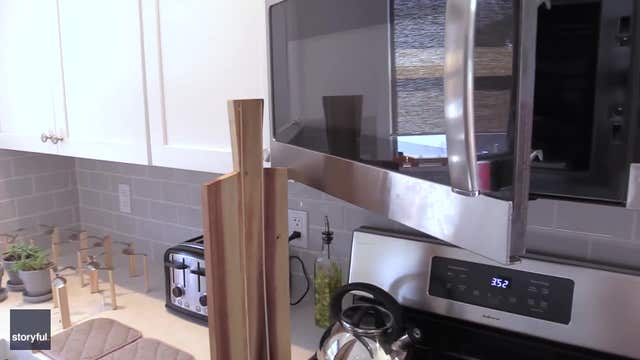 Check out this homemade lemonade "machine"