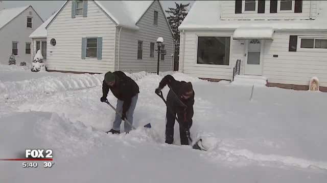 How to get fewer backaches when you shovel
